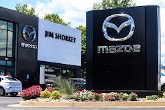 Dealership gallery photo 1